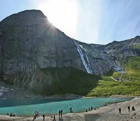 Inn Fjellstove Briksdalsbre