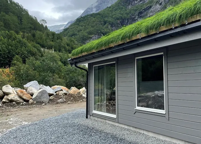 Fjellstove Han/Misafirhane Briksdalsbre